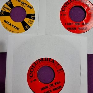 Lot of 7 good 45s by George Jones, Mickey Gilley, and Charlie Walker, see pics!